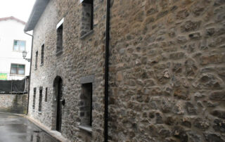 Rejuntado de fachada de piedra Villanúa